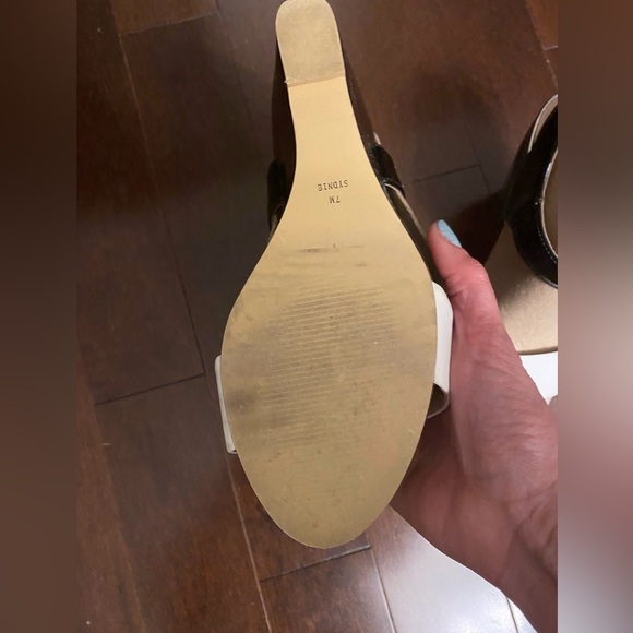 Stylish Black and White Wedges - Picture 2 of 5